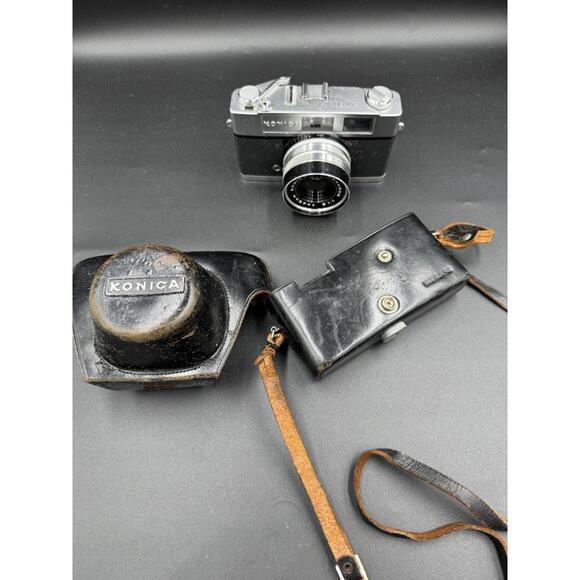 Konica Auto S2 35mm Camera with Hexanon 45mmLens & original cover - Untested G